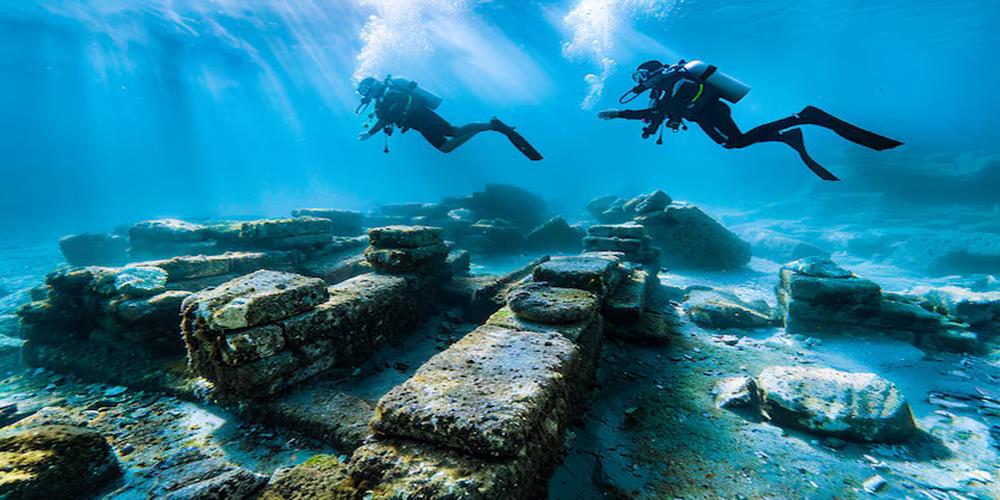  Most Spectacular Scuba Diving Spots in the World